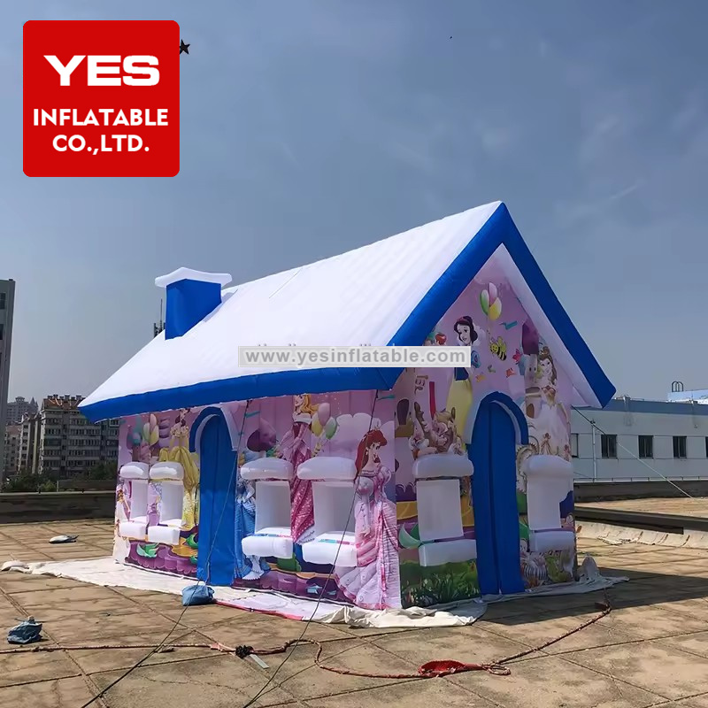 High Quality Inflatable Cartoon Tent Inflatable Chalet House