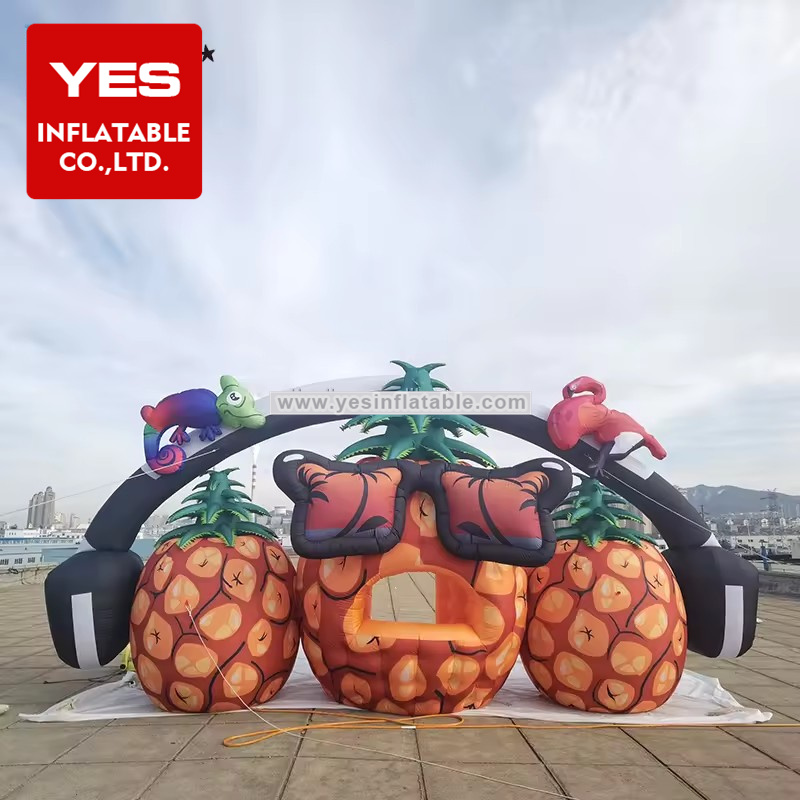 New Design Music Party Background Inflatable Pineapple Headphone Stage