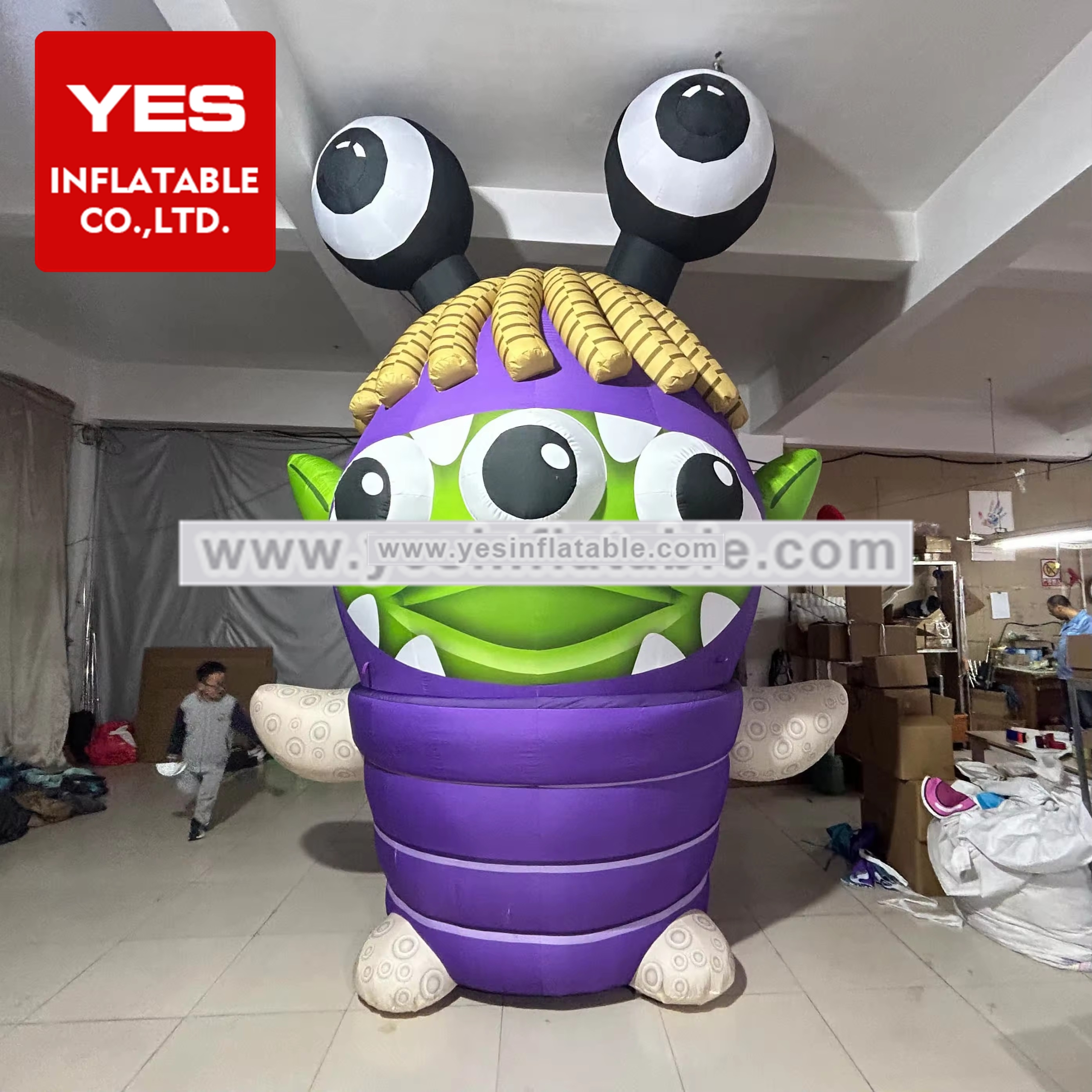 Halloween blowup green Inflatable monster cartoon character inflatable three eyed alien