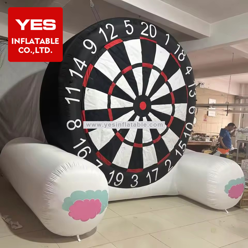 Hot Sale Inflatable Games Model Inflatable Dart Board For Amusement Park