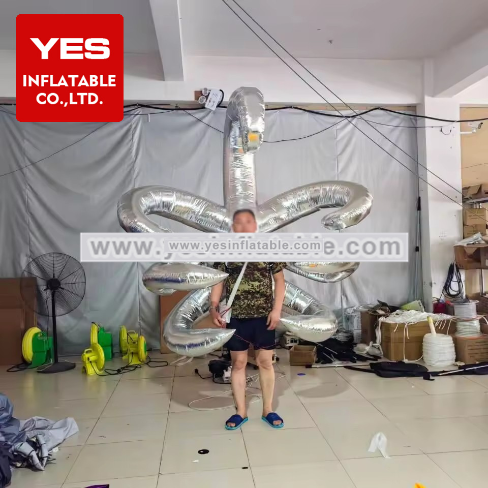 Customized Inflatable Walking Costume Silver Inflatable Modelling Parade Costume