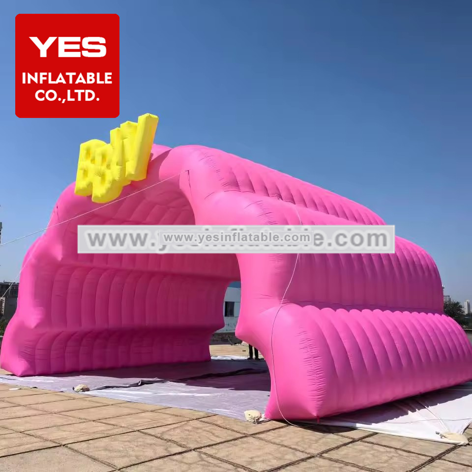 Giant Cloud Shape Pink Inflatable Arch Tunnel Inflatable Cartoon Football Tunnel