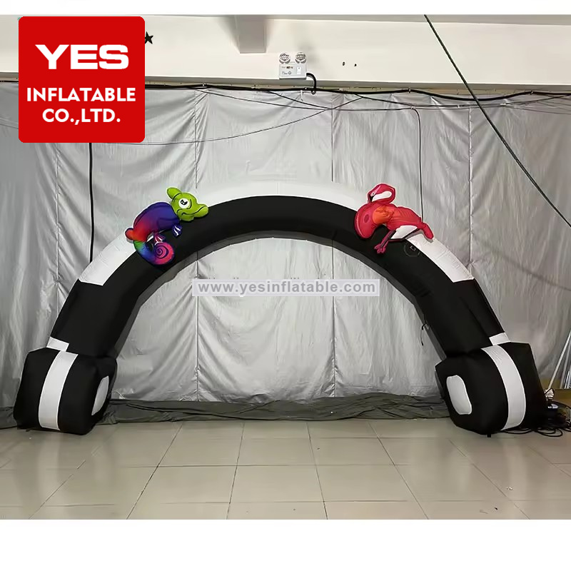 Promotional Inflatable Black Arch Inflatable Archway Inflatable Entrance With Cartoon Animal