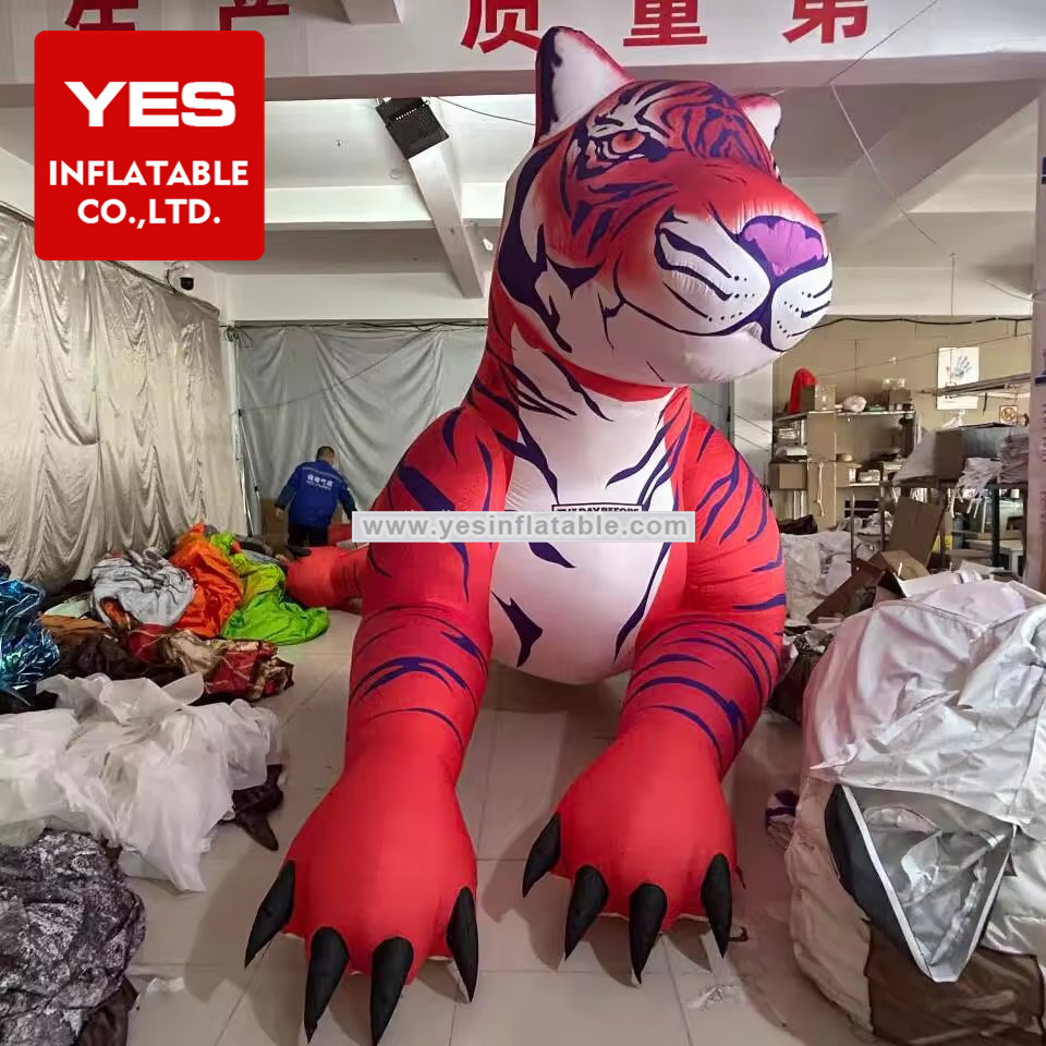 Giant Inflatable Animal Model Red Inflatable Asiatic Tiger For Zoo Decoration