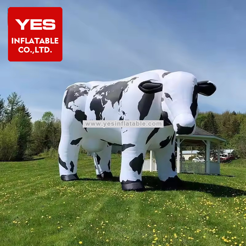 Customizable Giant Inflatable Animal Cattle Outdoor Giant Inflatable Cow For Far Milk Promotion