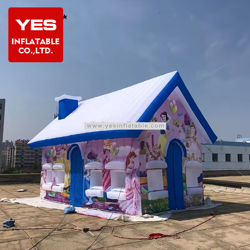 High Quality Inflatable Cartoon Tent Inflatable Chalet House