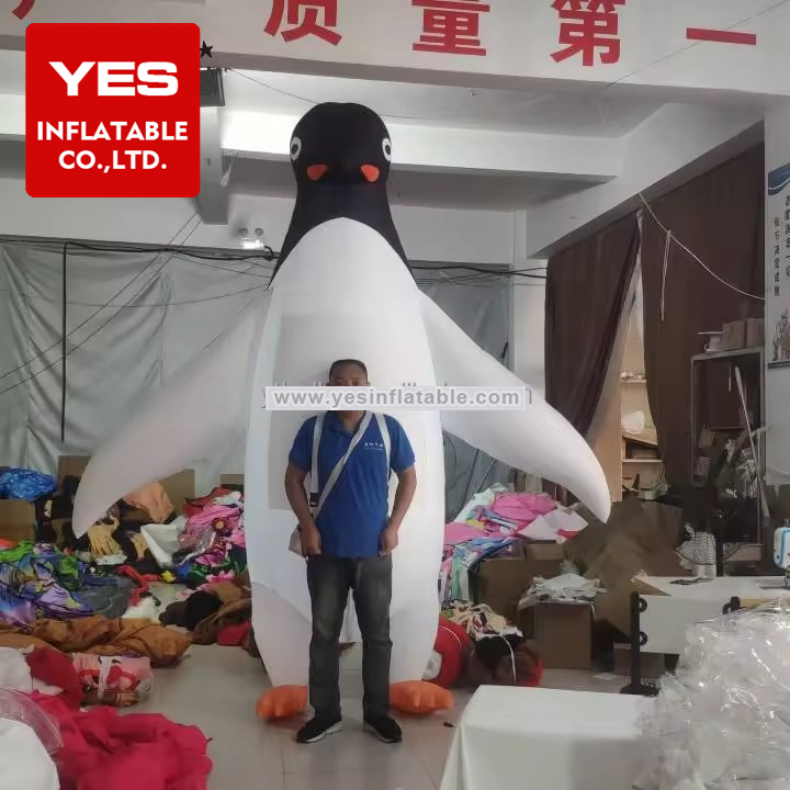 Custom Inflatable Animal Costumes Holiday Parade Costumes Inflatable Penguin Costume