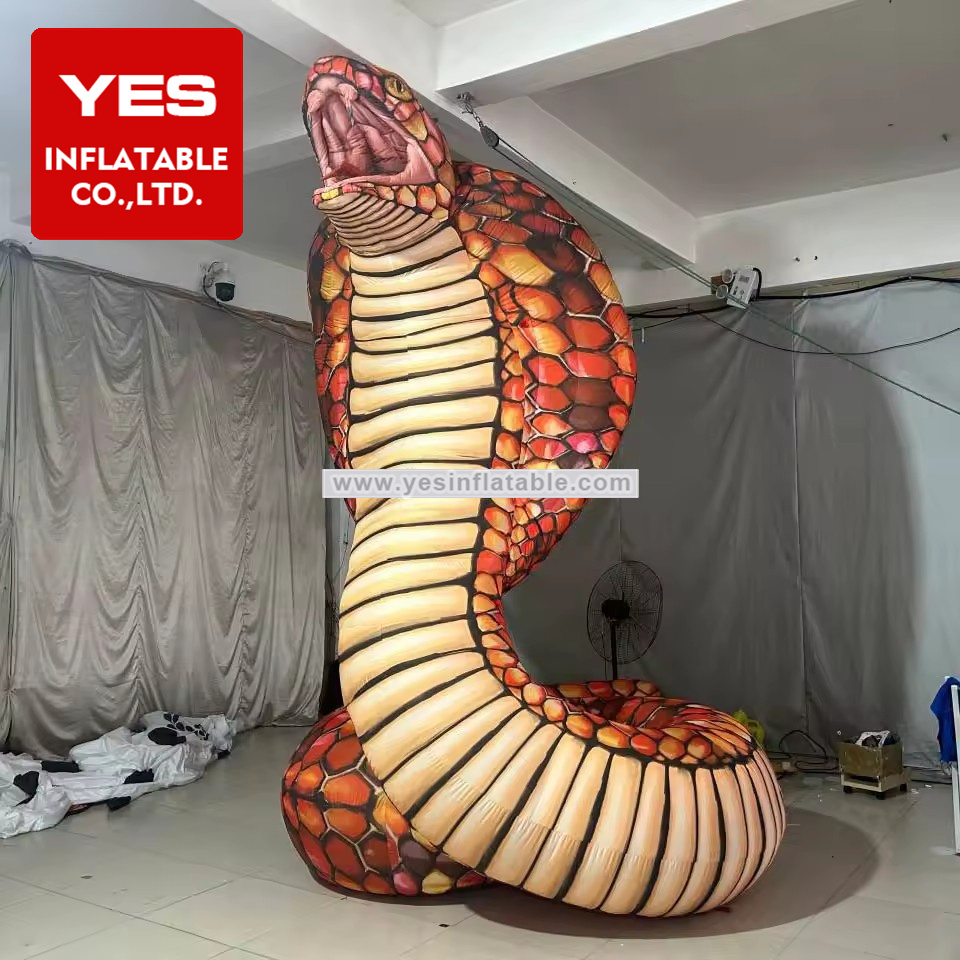 Outdoor Scary Decoration Blow Up Animal Model Giant Inflatable Snake