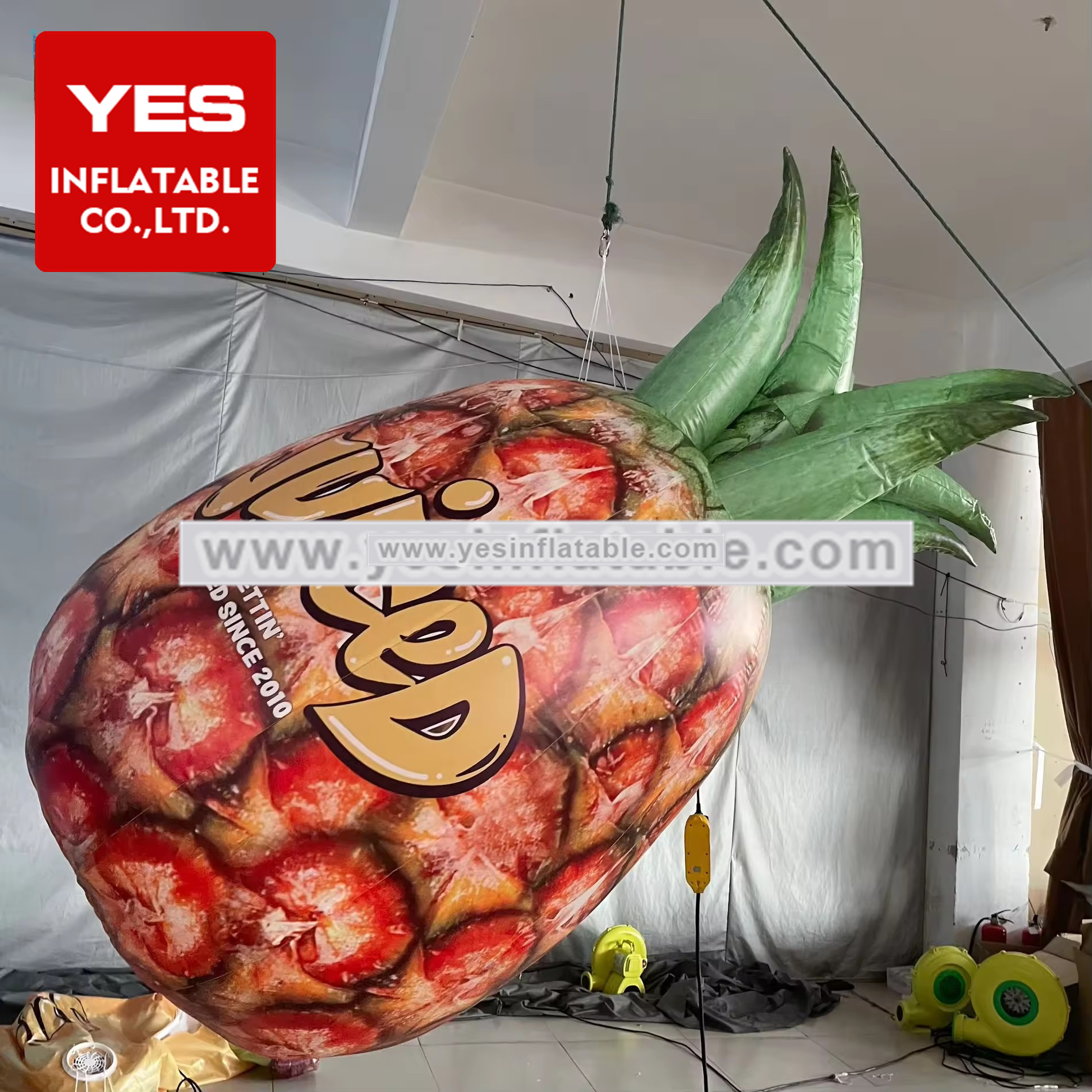 Hanging Inflatable Fruit Model Inflatable Decoration Inflatable Pineapple Model For Advertising