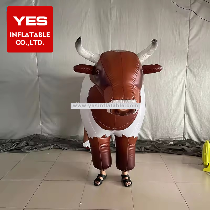 Factory price custom inflatable advertising cartoon model cow