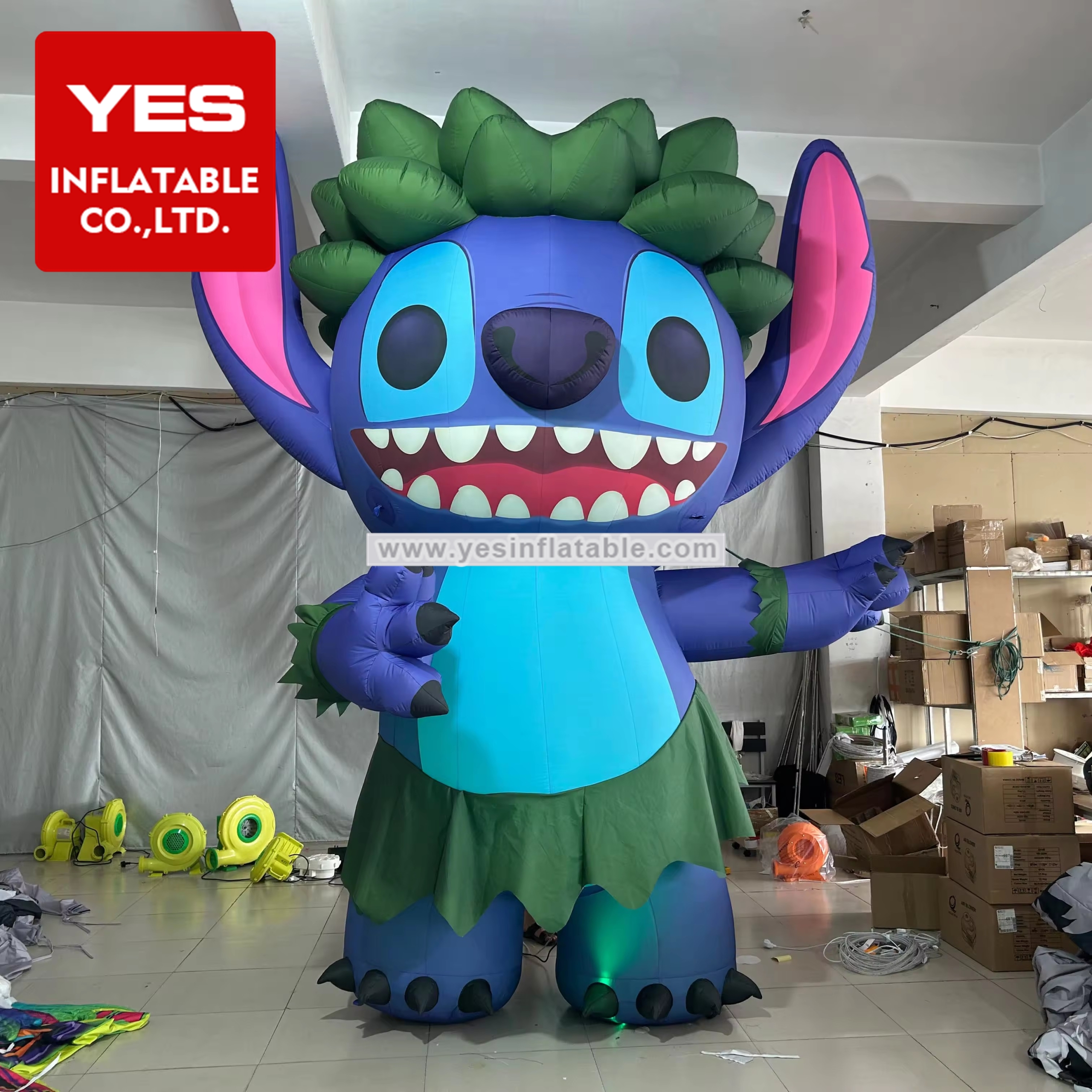 Customized Outdoor Inflatable Character Model Giant Inflatable Cartoon Animal for Decoration